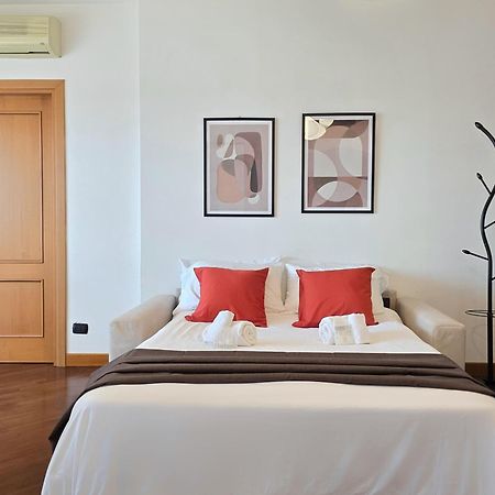 Golden Hour Apartment - Panoramic Terrace Fiumicino Dış mekan fotoğraf